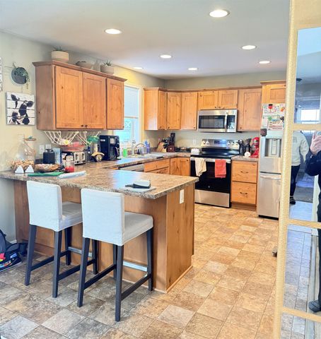 2 Souris Court SE, Minot, ND 58701