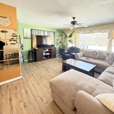 2 Souris Court SE, Minot, ND 58701