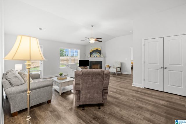100 PURE LEAF DRIVE, Wilsonville, AL 35186