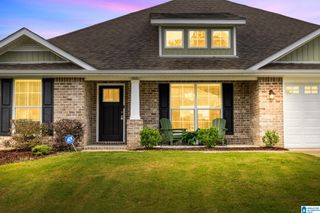 100 PURE LEAF DRIVE, Wilsonville, AL 35186