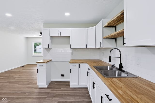 4047 Aspen Way, Indianapolis, IN 46226