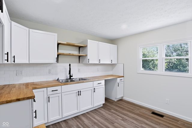 4047 Aspen Way, Indianapolis, IN 46226