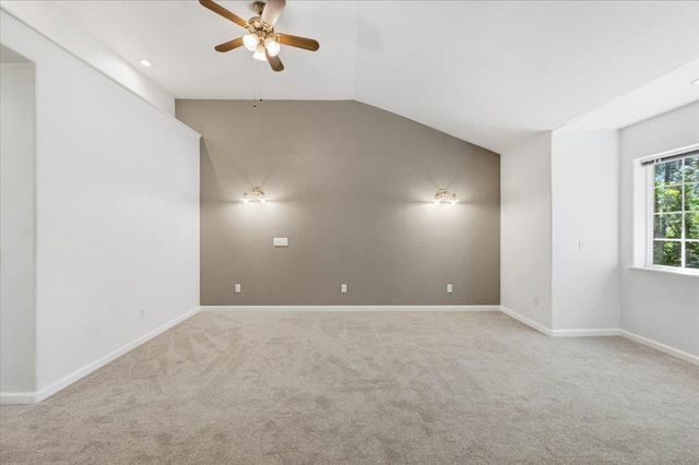 16601 Bristow Ct, Grass Valley, CA 95949