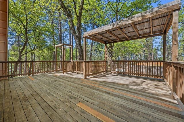 16601 Bristow Ct, Grass Valley, CA 95949