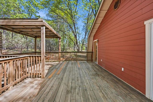 16601 Bristow Ct, Grass Valley, CA 95949