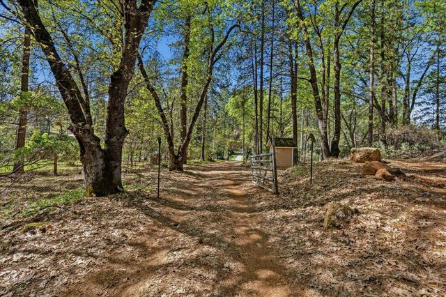 16601 Bristow Ct, Grass Valley, CA 95949