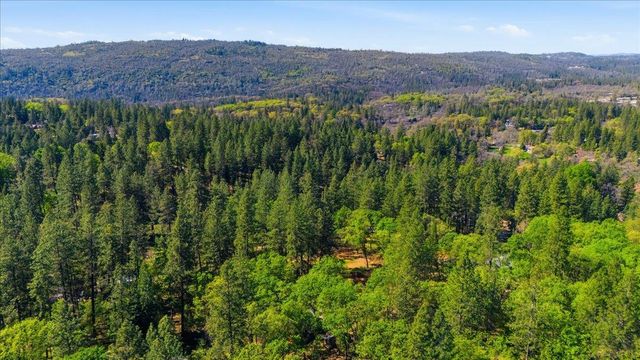 16601 Bristow Ct, Grass Valley, CA 95949