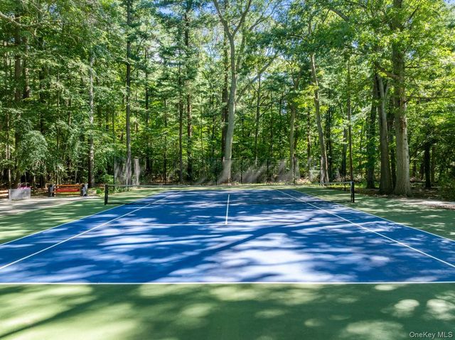 10 Laurel Woods Drive, Upper Brookville, NY 11771