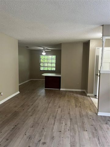 1506 E 1ST AVENUE, Mount Dora, FL 32757
