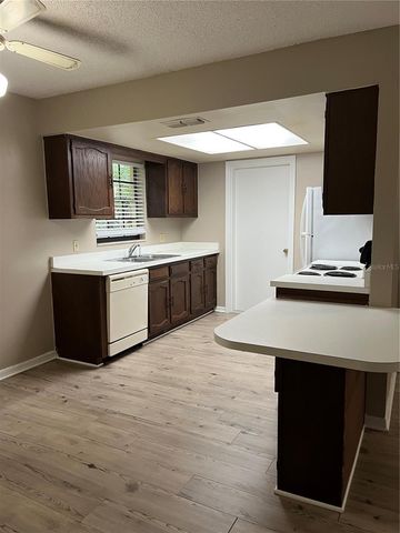1506 E 1ST AVENUE, Mount Dora, FL 32757