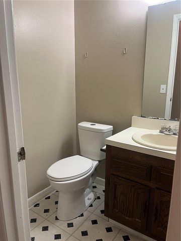 1506 E 1ST AVENUE, Mount Dora, FL 32757