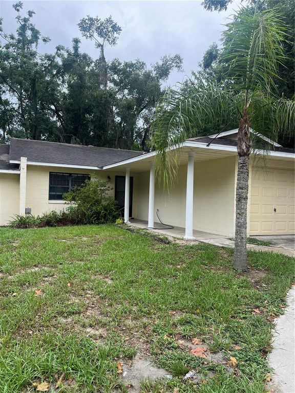 1506 E 1ST AVENUE, Mount Dora, FL 32757