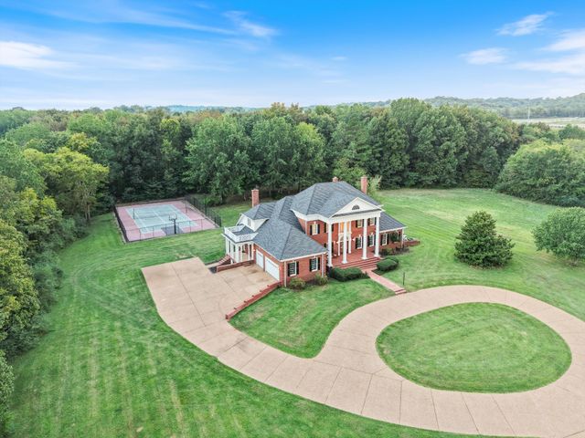 1465 New Columbia Hwy, Lewisburg, TN 37091