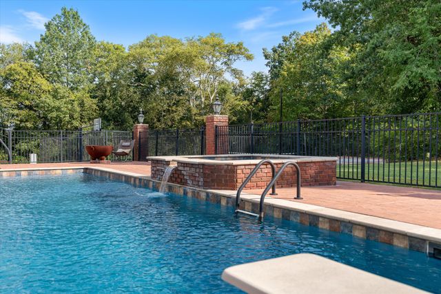 1465 New Columbia Hwy, Lewisburg, TN 37091