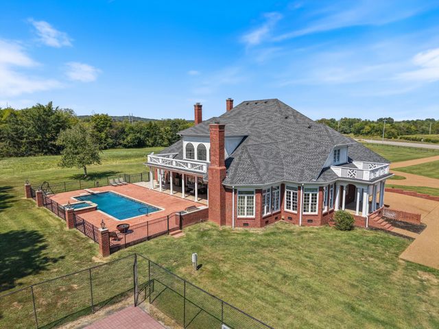 1465 New Columbia Hwy, Lewisburg, TN 37091