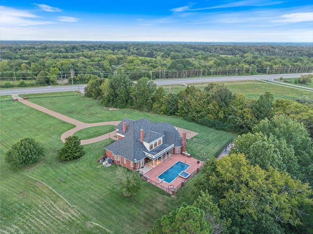 1465 New Columbia Hwy, Lewisburg, TN 37091