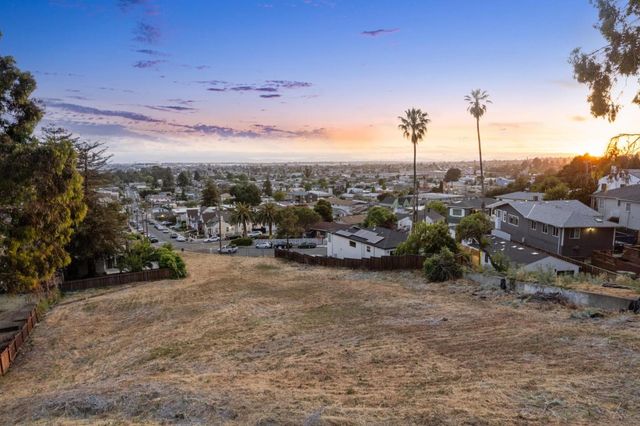 2900 Parker Avenue, Oakland, CA 94605