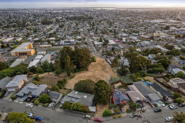 2900 Parker Avenue, Oakland, CA 94605