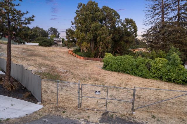 2900 Parker Avenue, Oakland, CA 94605