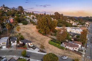 2900 Parker Avenue, Oakland, CA 94605