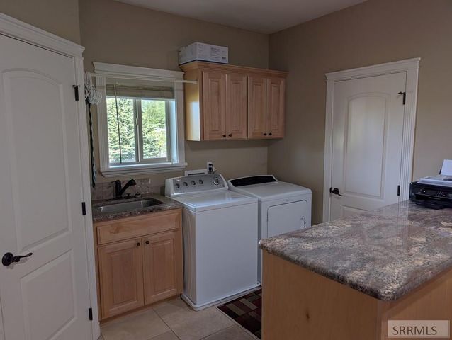 9232 N Mapleview Drive, Idaho Falls, ID 83401