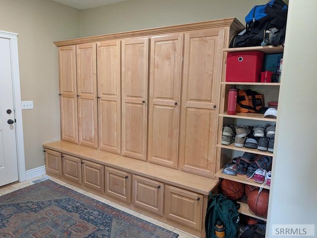 9232 N Mapleview Drive, Idaho Falls, ID 83401