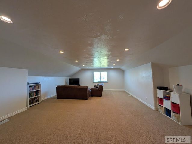 9232 N Mapleview Drive, Idaho Falls, ID 83401