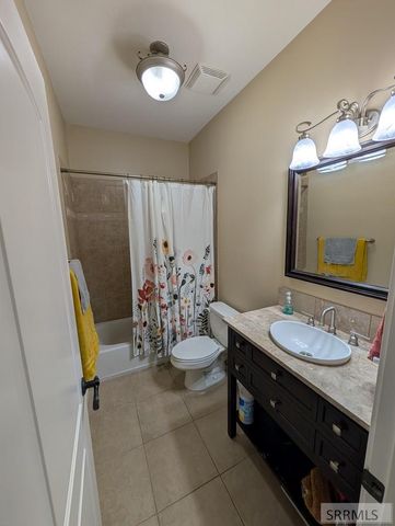 9232 N Mapleview Drive, Idaho Falls, ID 83401