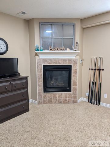 9232 N Mapleview Drive, Idaho Falls, ID 83401