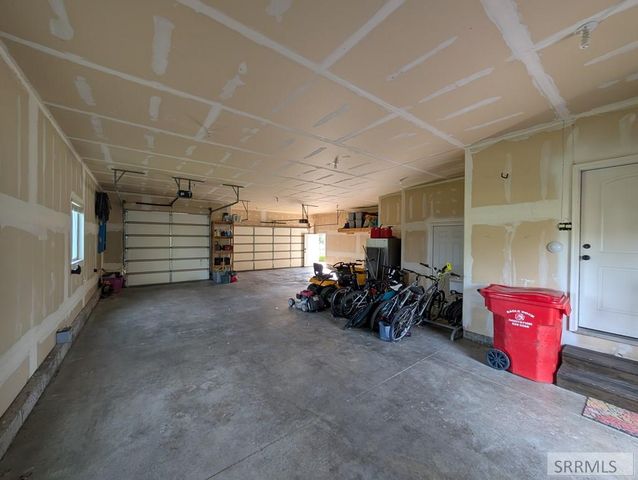 9232 N Mapleview Drive, Idaho Falls, ID 83401