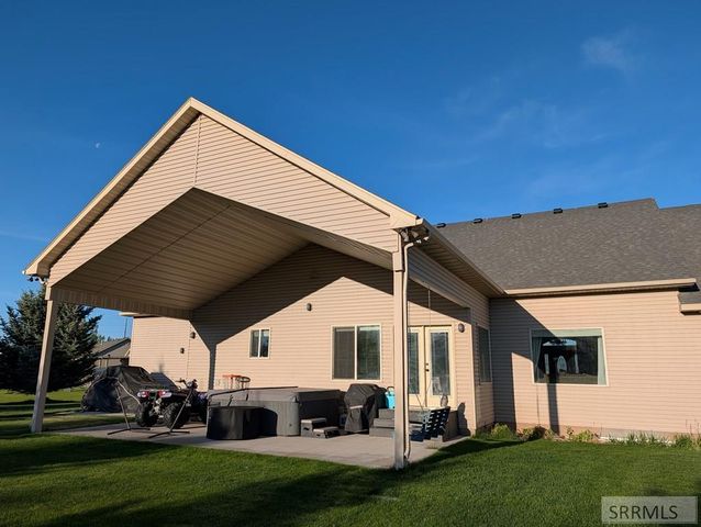 9232 N Mapleview Drive, Idaho Falls, ID 83401