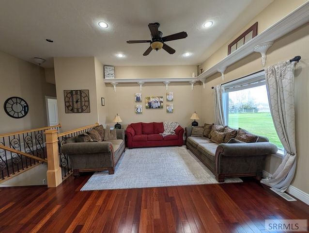 9232 N Mapleview Drive, Idaho Falls, ID 83401