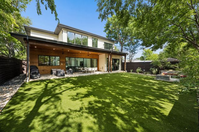 10450 Solta Drive, Dallas, TX 75218