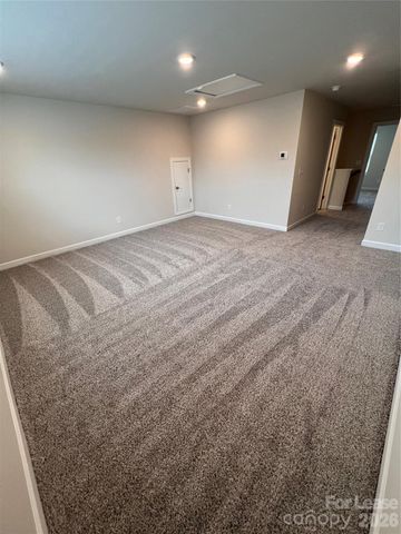 9850 Festival Way, Charlotte, NC 28215