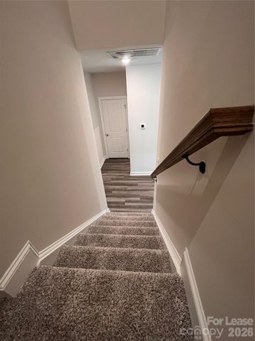 9850 Festival Way, Charlotte, NC 28215