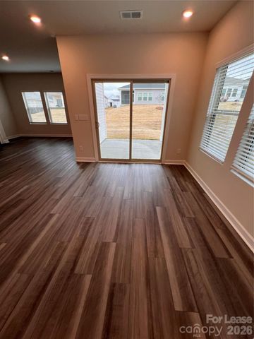 9850 Festival Way, Charlotte, NC 28215