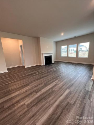 9850 Festival Way, Charlotte, NC 28215