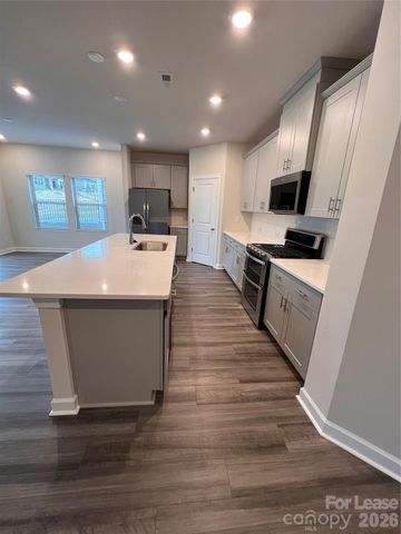 9850 Festival Way, Charlotte, NC 28215