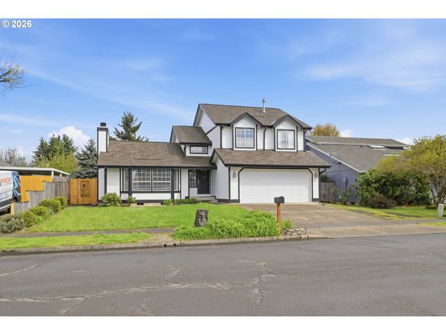 955 S 44TH St, Springfield, OR 97478