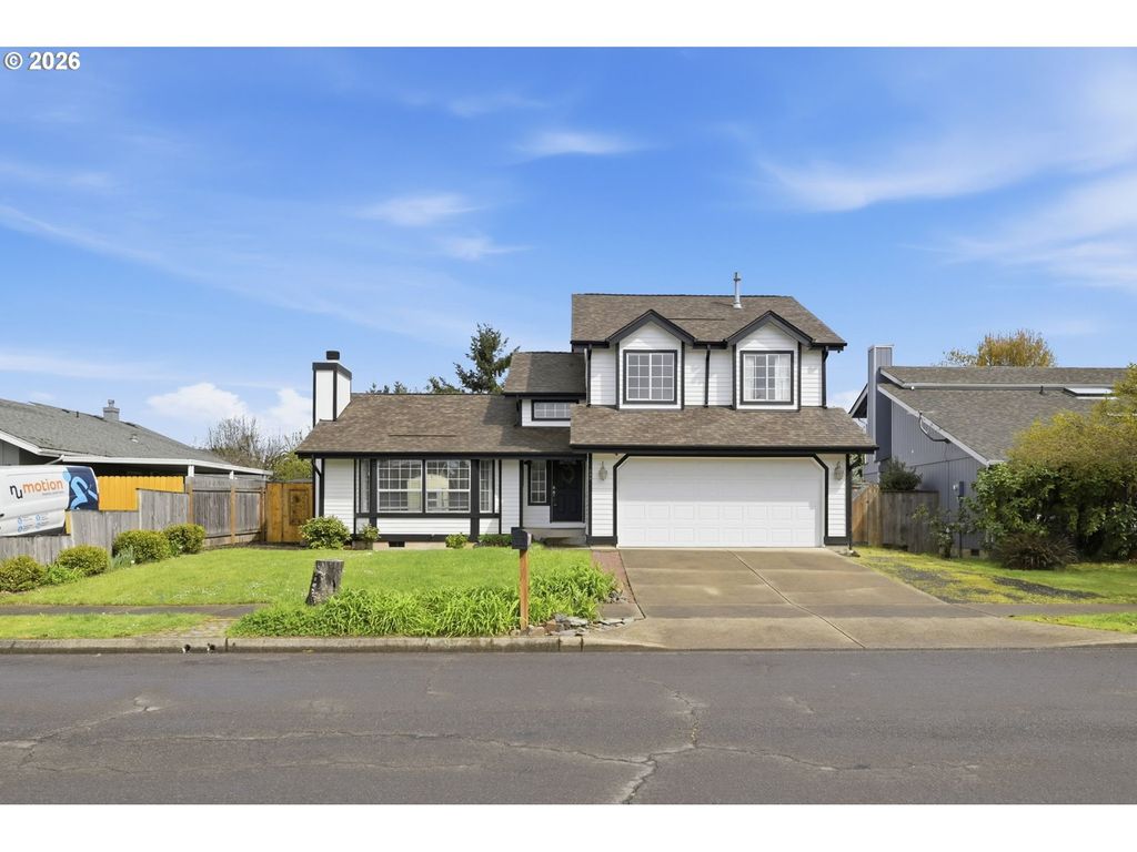 955 S 44TH St, Springfield, OR 97478