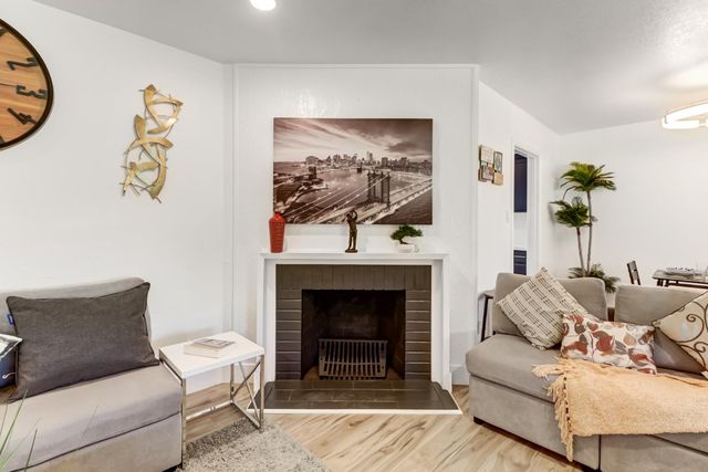 2500 Valley Rd, Sacramento, CA 95821