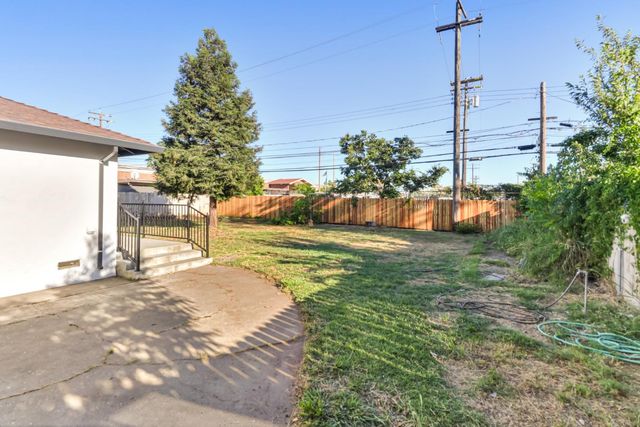 2500 Valley Rd, Sacramento, CA 95821