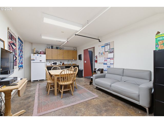 1314 Nw IRVING St 101, Portland, OR 97209