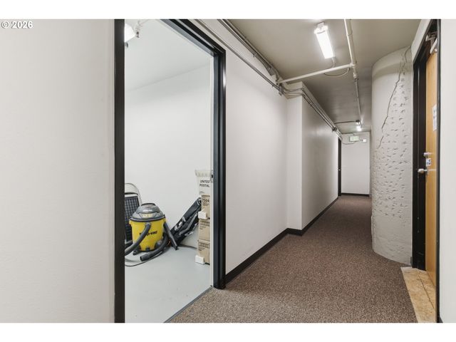 1314 Nw IRVING St 101, Portland, OR 97209