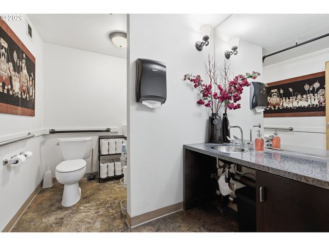 1314 Nw IRVING St 101, Portland, OR 97209