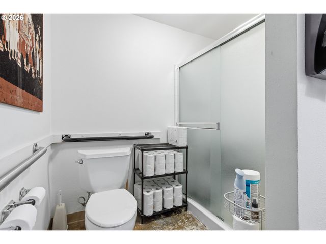 1314 Nw IRVING St 101, Portland, OR 97209