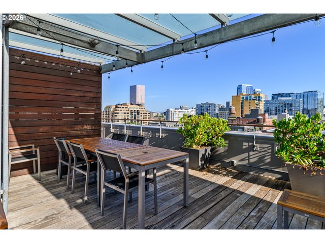 1314 Nw IRVING St 101, Portland, OR 97209
