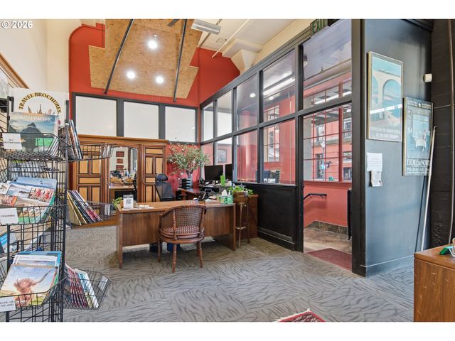 1314 Nw IRVING St 101, Portland, OR 97209