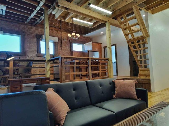 118 E Main Street 116 A B C, Willow Springs, MO 65793