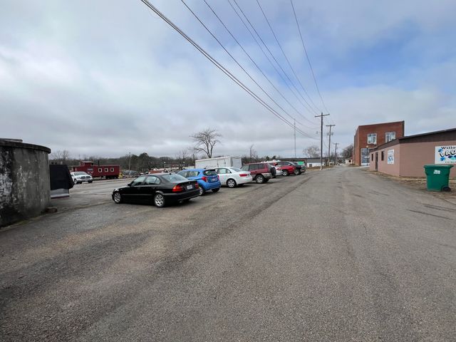 118 E Main Street 116 A B C, Willow Springs, MO 65793